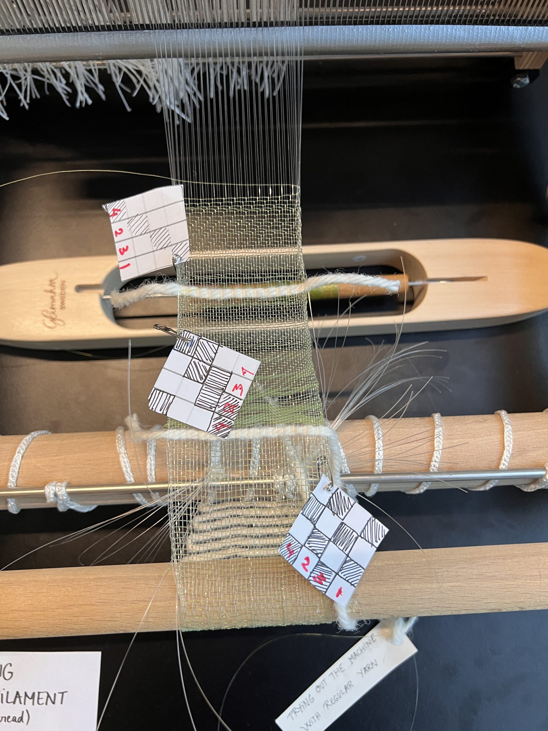 Weaving patterns Weaving patterns